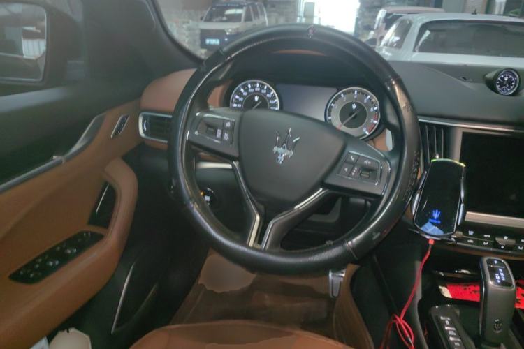 Used Maserati Levante 2022 2.0T GT Sharp Edition Steering Wheel