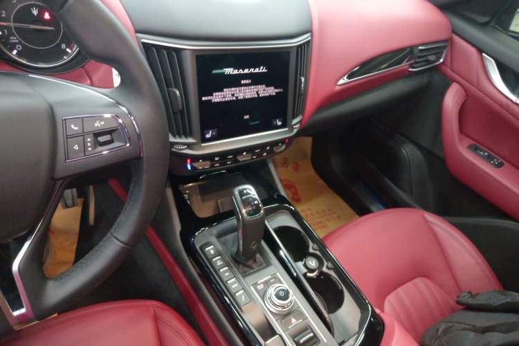 Used Maserati Levante 2022 2.0T GT Sharp Edition Audio And AC Panel