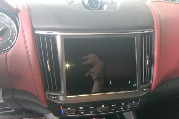 Used Maserati Levante 2022 2.0T GT Sharp Edition Audio And AC Panel