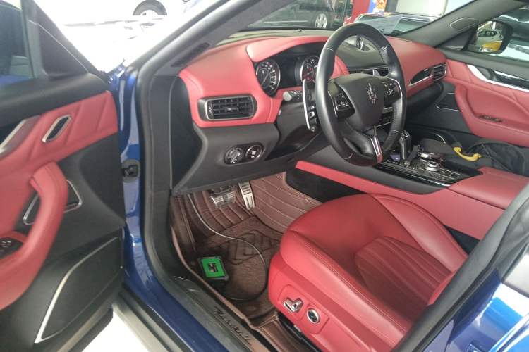 Used Maserati Levante 2022 2.0T GT Sharp Edition Driver Seat