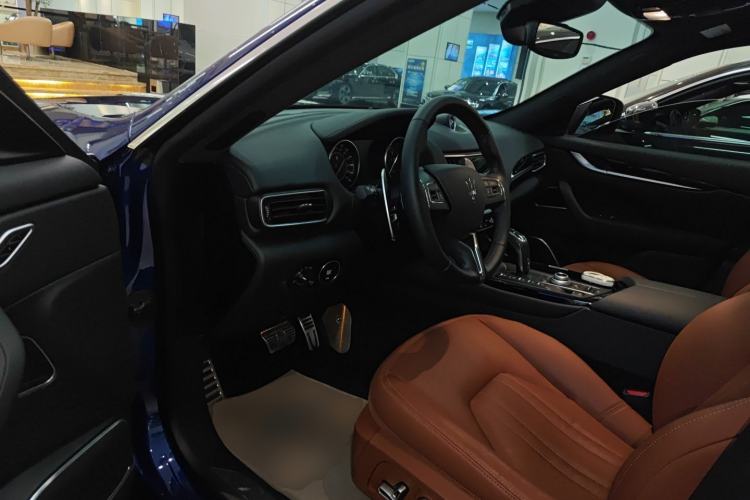 Used Maserati Levante 2022 2.0T GT Sharp Edition Driver Seat