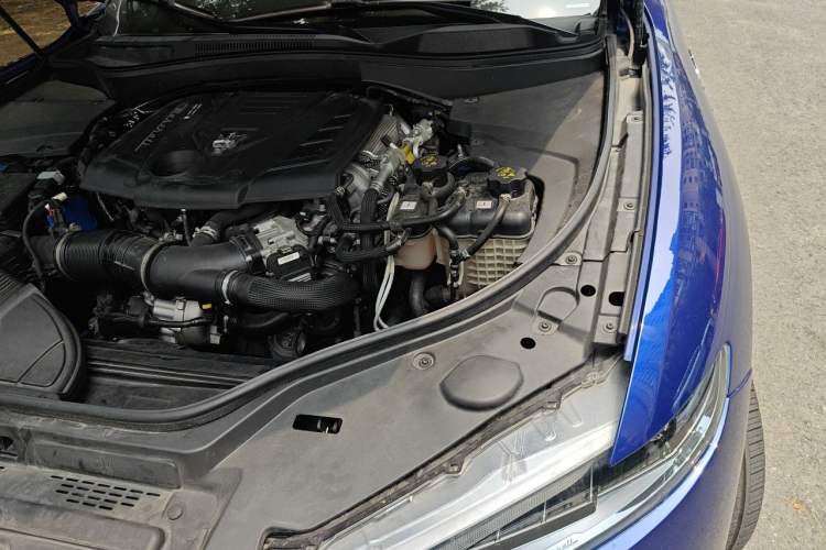 Used Maserati Levante 2022 2.0T GT Sharp Edition Engine Bay Left