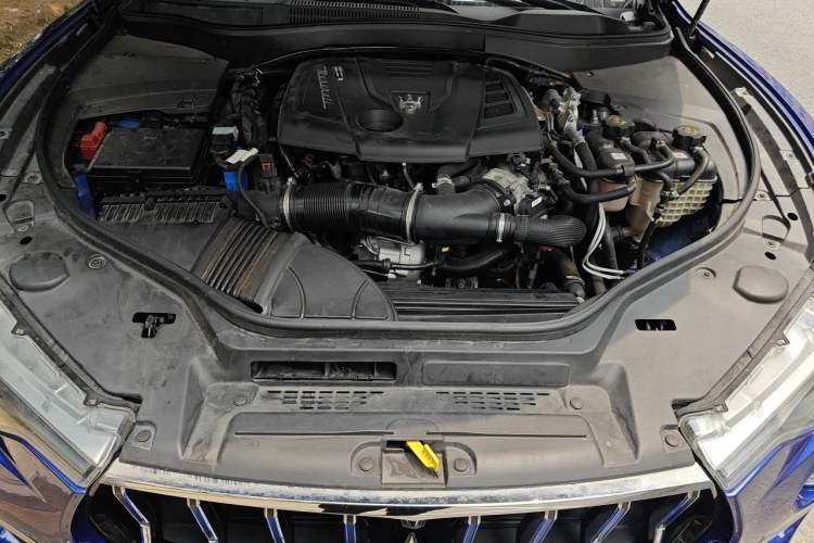 Used Maserati Levante 2022 2.0T GT Sharp Edition Engine Bay