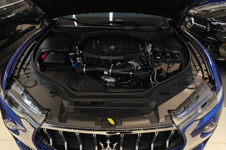 Used Maserati Levante 2022 2.0T GT Sharp Edition Engine Bay