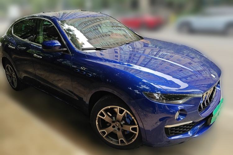 Used Maserati Levante 2022 2.0T GT Sharp Edition Front Right 45 Deg