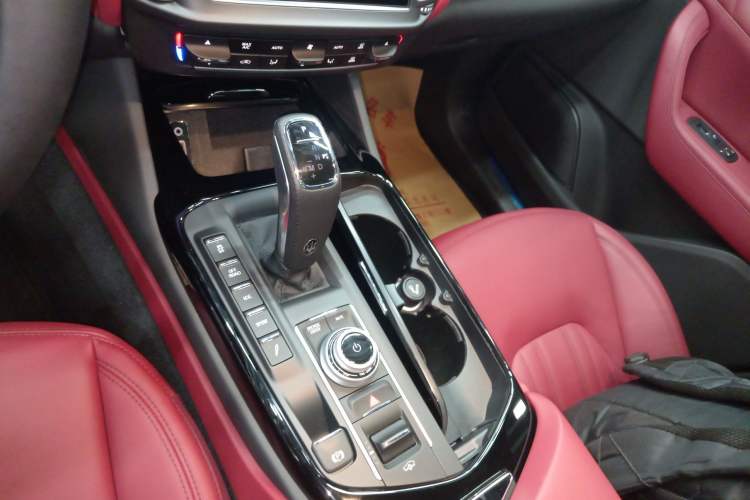 Used Maserati Levante 2022 2.0T GT Sharp Edition Gear Lever