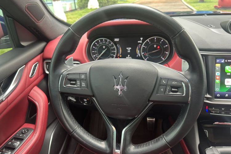 Used Maserati Levante 2022 2.0T GT Sharp Edition Interior 3