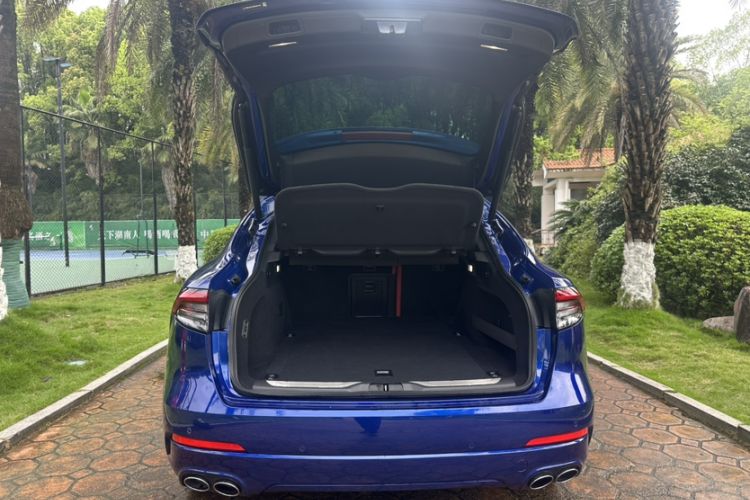 Used Maserati Levante 2022 2.0T GT Sharp Edition Interior 7