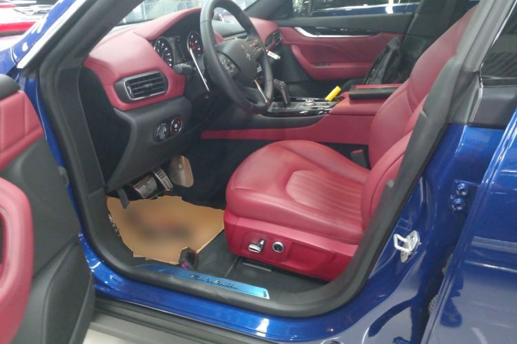 Used Maserati Levante 2022 2.0T GT Sharp Edition Left Front Seat