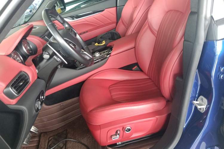 Used Maserati Levante 2022 2.0T GT Sharp Edition Left Front Seat
