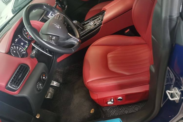 Used Maserati Levante 2022 2.0T GT Sharp Edition Left Front Seat