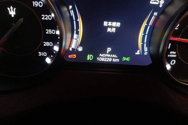 Used Maserati Levante 2022 3.0T Modena Odometer Close Up