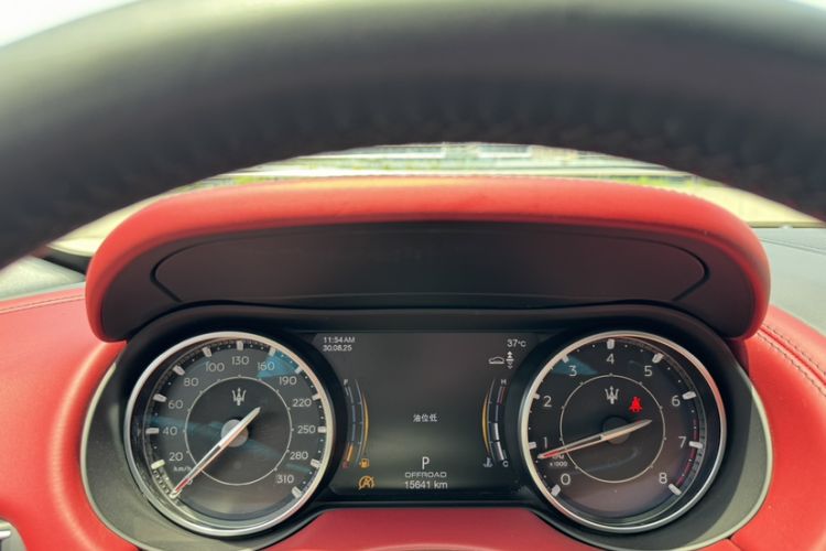 Used Maserati Levante 2022 2.0T GT Sharp Edition Odometer Close Up