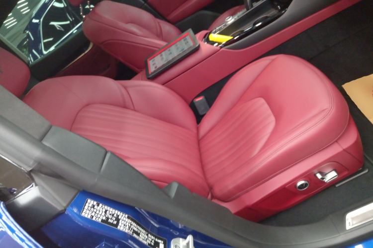 Used Maserati Levante 2022 2.0T GT Sharp Edition Right Front Seat