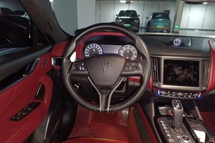 Used Maserati Levante 2022 3.0T Modena Steering Wheel
