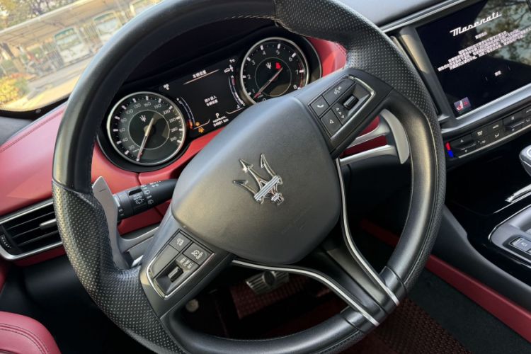 Used Maserati Levante 2022 3.0T Modena Steering Wheel