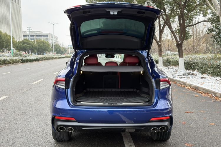 Used Maserati Levante 2022 3.0T Modena Trunk