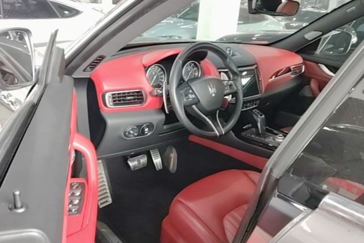 Used Maserati Levante 2022 3.0T Modena Driver Seat