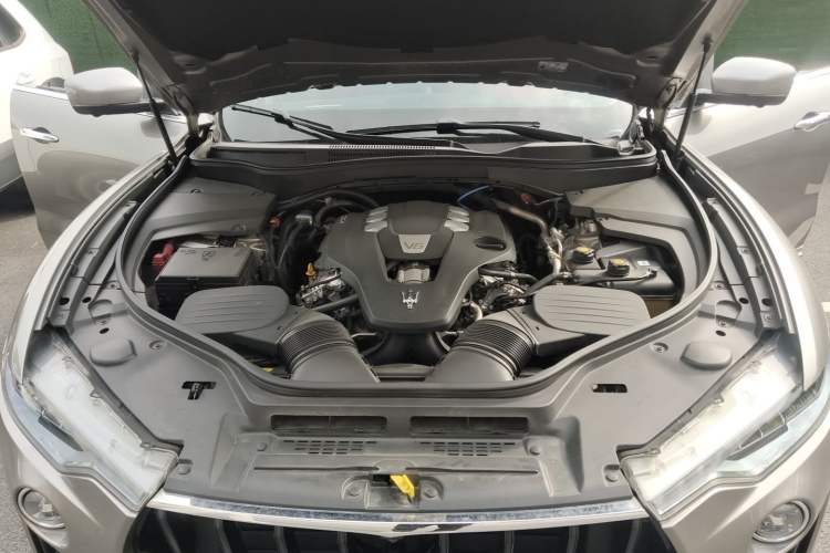 Used Maserati Levante 2022 3.0T Modena Engine Bay
