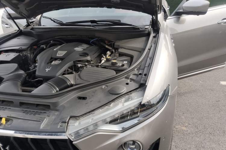 Used Maserati Levante 2022 3.0T Modena Engine Bay Left