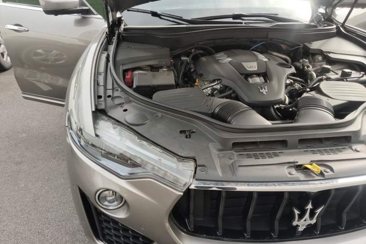 Used Maserati Levante 2022 3.0T Modena Engine Bay Right