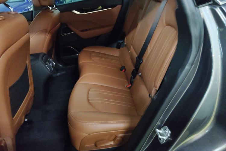 Used Maserati Levante 2022 2.0T GT Sharp Edition Interior 4