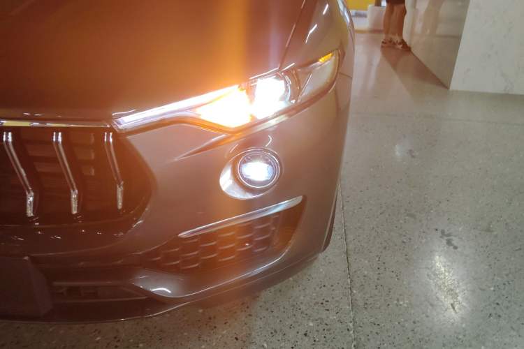 Used Maserati Levante 2022 2.0T GT Sharp Edition Left Front Headlight