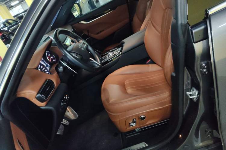 Used Maserati Levante 2022 2.0T GT Sharp Edition Left Front Seat