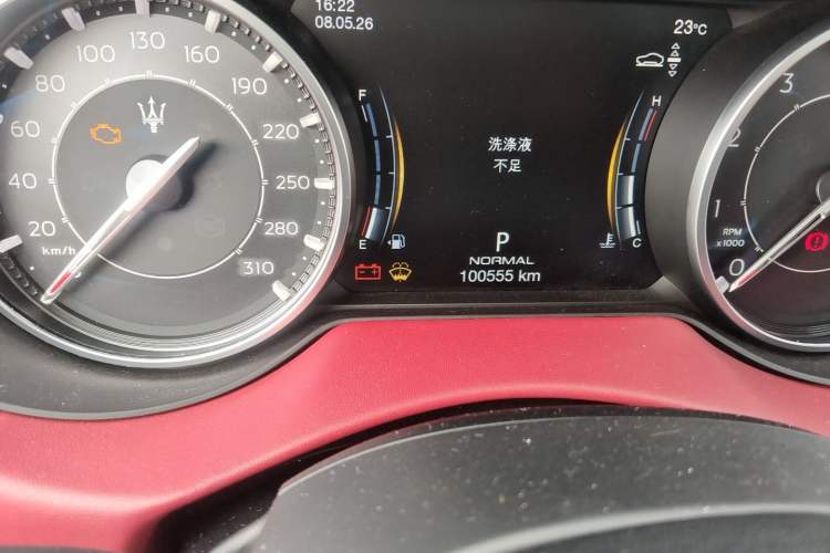 Used Maserati Levante 2022 3.0T Modena Odometer Close Up