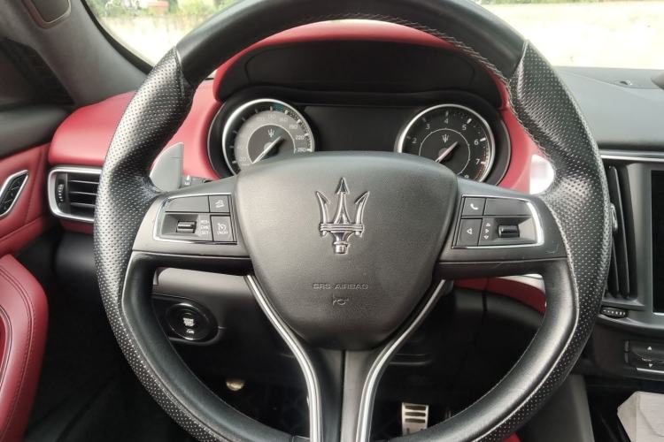 Used Maserati Levante 2022 3.0T Modena Steering Wheel