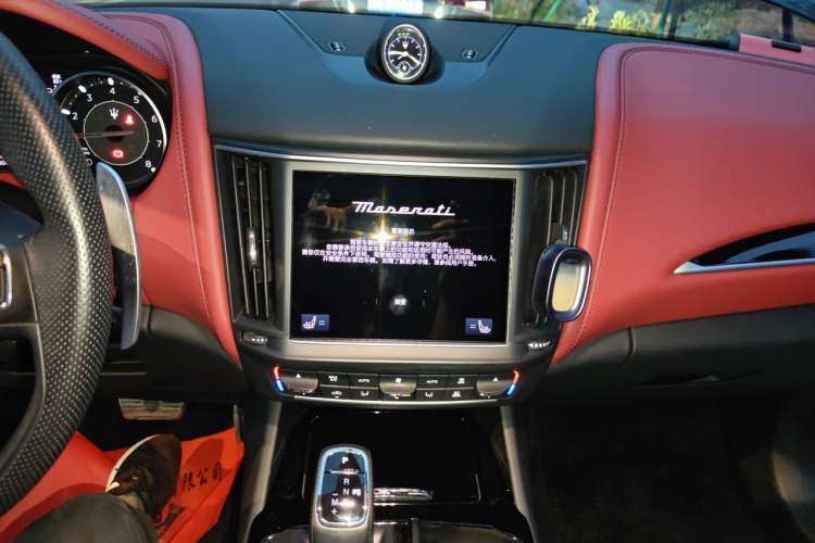 Used Maserati Levante 2022 3.0T Modena Audio And AC Panel