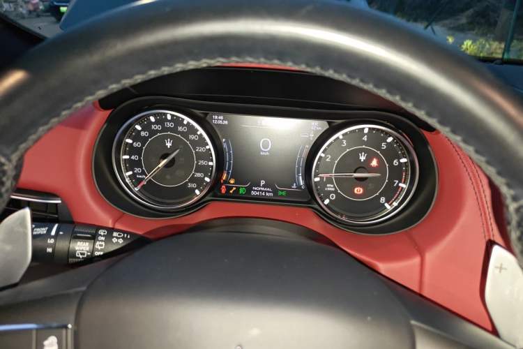 Used Maserati Levante 2022 3.0T Modena Instrument Cluster