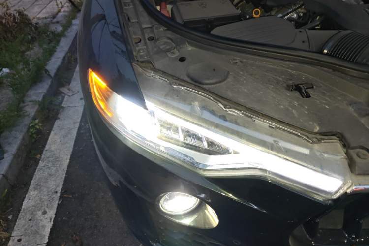 Used Maserati Levante 2022 3.0T Modena Right Front Headlight