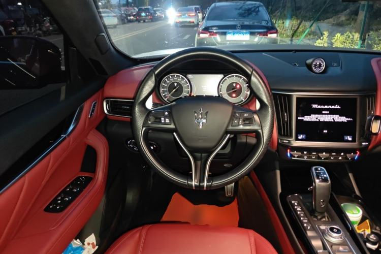 Used Maserati Levante 2022 3.0T Modena Steering Wheel