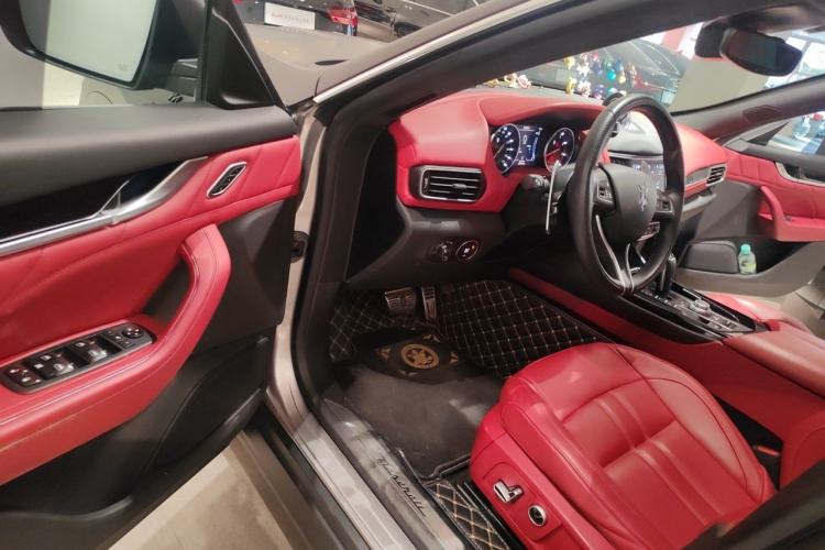 Used Maserati Levante 2022 3.0T Modena Driver Seat