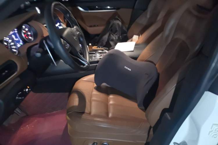 Used Maserati Levante 2022 3.0T Modena Left Front Seat