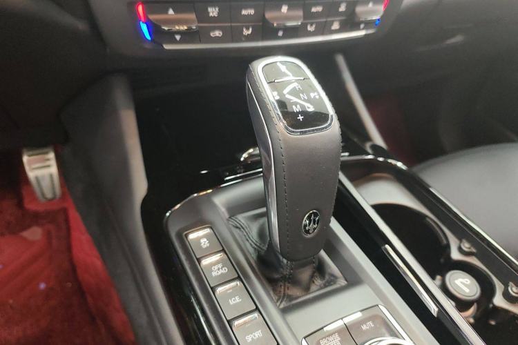 Used Maserati Levante 2022 2.0T GT Sharp Edition Gear Lever