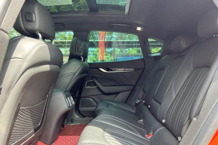 Used Maserati Levante 2022 2.0T GT Sharp Edition Interior 7