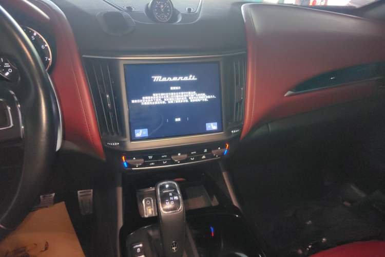 Used Maserati Levante 2022 2.0T GT Sharp Edition Audio And AC Panel