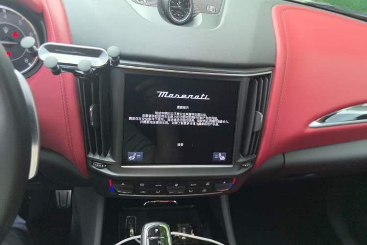 Used Maserati Levante 2022 2.0T GT Sharp Edition Audio And AC Panel