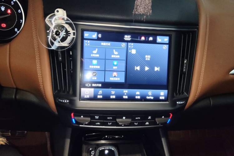 Used Maserati Levante 2022 2.0T GT Sharp Edition Audio And AC Panel