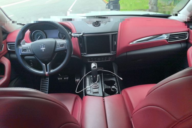 Used Maserati Levante 2022 2.0T GT Sharp Edition Center Console