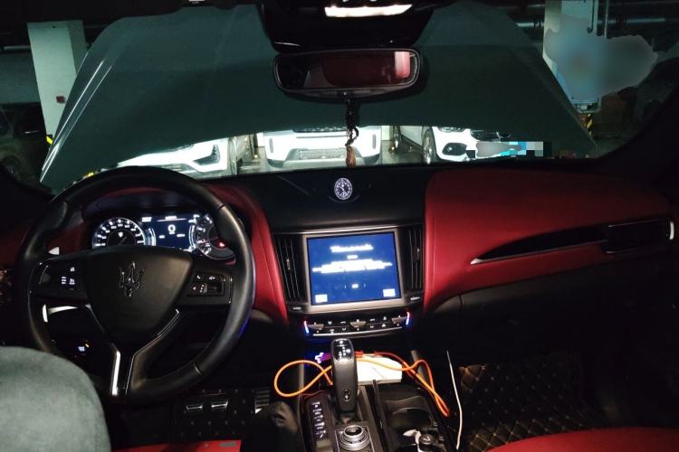 Used Maserati Levante 2022 2.0T GT Sharp Edition Center Console