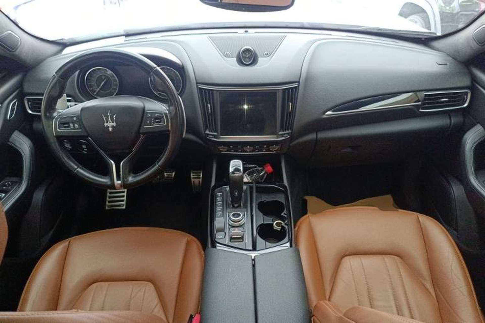 Used Maserati Levante 2022 2.0T GT Sharp Edition Center Console
