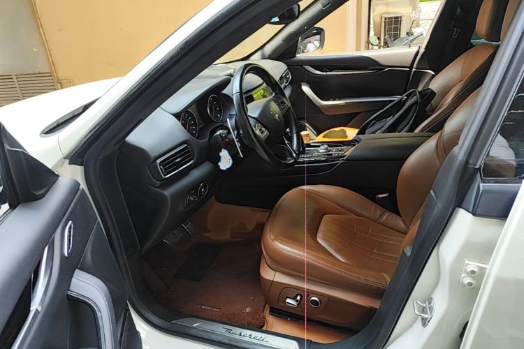 Used Maserati Levante 2022 2.0T GT Sharp Edition Driver Seat