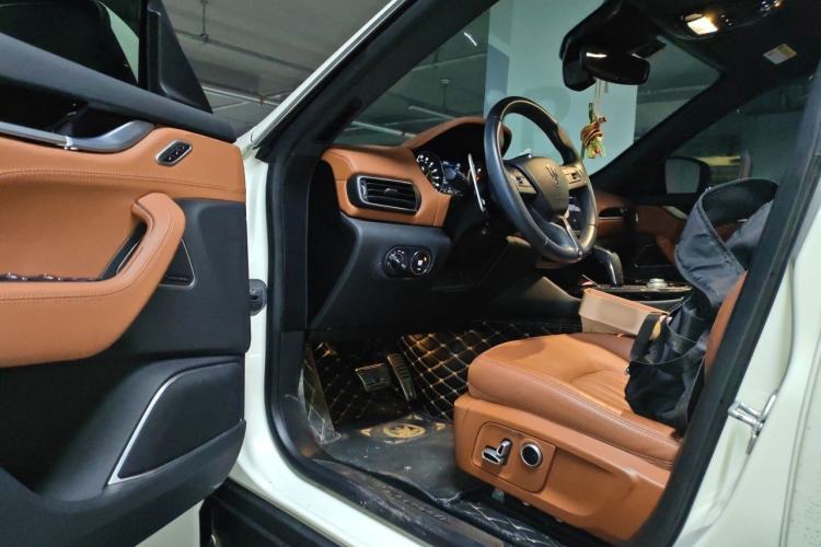 Used Maserati Levante 2022 2.0T GT Sharp Edition Driver Seat