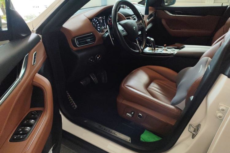 Used Maserati Levante 2022 2.0T GT Sharp Edition Driver Seat