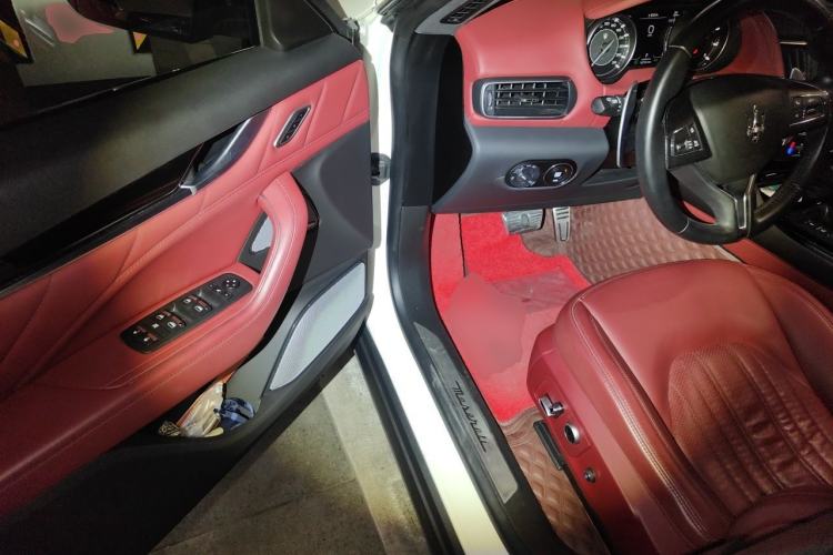 Used Maserati Levante 2022 2.0T GT Sharp Edition Driver Seat