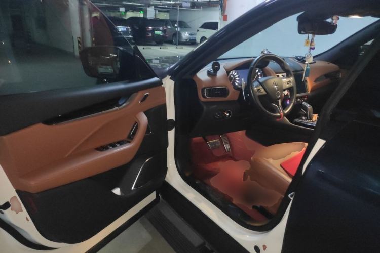 Used Maserati Levante 2022 2.0T GT Sharp Edition Driver Seat