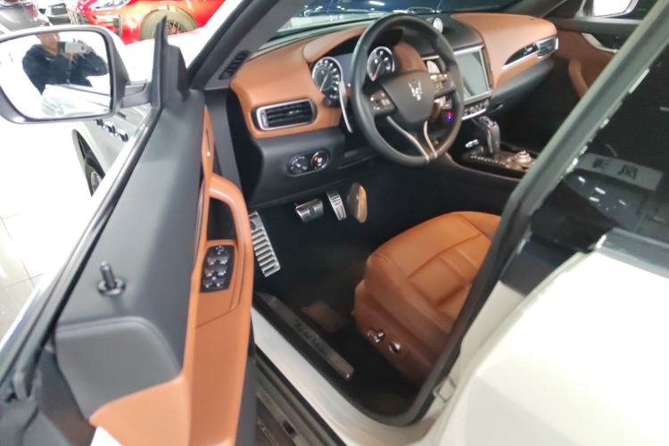 Used Maserati Levante 2022 3.0T Modena Driver Seat